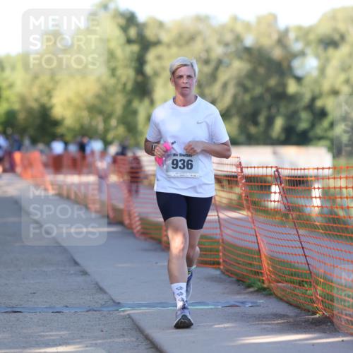 07.09.2025 - 19. Norderstedt Triathlon Michael Strokosch http://msf.ph/oto/8779982 07.09.2025 17:05:03 Laufen 378, 936 meine-sportfotos.de