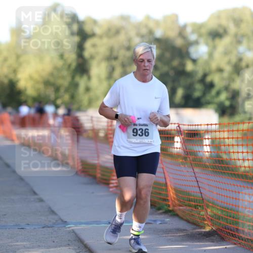 07.09.2025 - 19. Norderstedt Triathlon Michael Strokosch http://msf.ph/oto/8779987 07.09.2025 17:05:03 Laufen 378, 936 meine-sportfotos.de