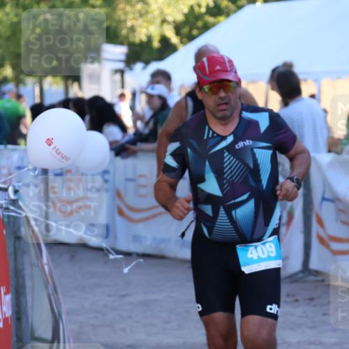 07.09.2025 - 19. Norderstedt Triathlon Zöllner http://msf.ph/oto/8780005 07.09.2025 17:34:15 Ziel 409, 910 meine-sportfotos.de