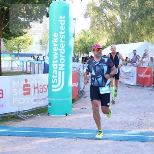 07.09.2025 - 19. Norderstedt Triathlon Zöllner http://msf.ph/oto/8780019 07.09.2025 17:34:16 Ziel 409, 910 meine-sportfotos.de