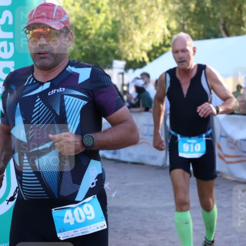 07.09.2025 - 19. Norderstedt Triathlon Zöllner http://msf.ph/oto/8780030 07.09.2025 17:34:17 Ziel 409, 432, 910 meine-sportfotos.de