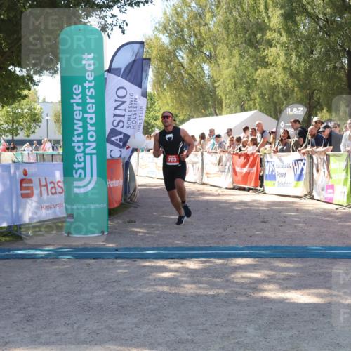 07.09.2025 - 19. Norderstedt Triathlon Zöllner http://msf.ph/oto/8780032 07.09.2025 12:46:30 Ziel 703 meine-sportfotos.de