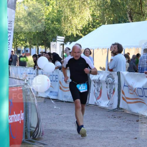 07.09.2025 - 19. Norderstedt Triathlon Zöllner http://msf.ph/oto/8780087 07.09.2025 17:34:20 Ziel 409, 432, 910 meine-sportfotos.de