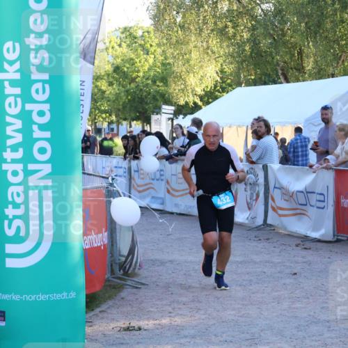 07.09.2025 - 19. Norderstedt Triathlon Zöllner http://msf.ph/oto/8780097 07.09.2025 17:34:21 Ziel 409, 432, 910 meine-sportfotos.de