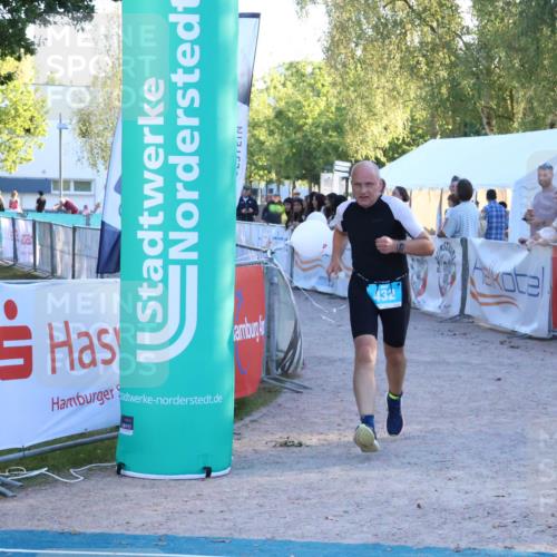 07.09.2025 - 19. Norderstedt Triathlon Zöllner http://msf.ph/oto/8780104 07.09.2025 17:34:21 Ziel 409, 432, 910 meine-sportfotos.de