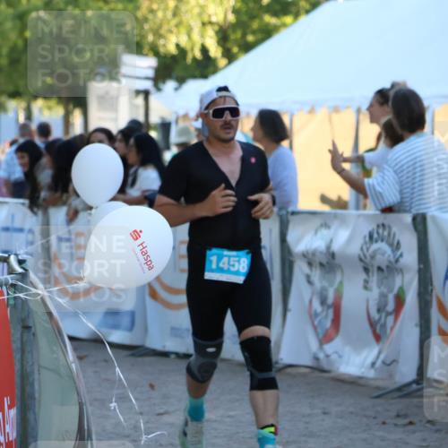 07.09.2025 - 19. Norderstedt Triathlon Zöllner http://msf.ph/oto/8780146 07.09.2025 17:35:00 Ziel 1458 meine-sportfotos.de