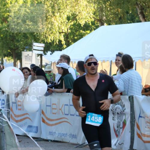 07.09.2025 - 19. Norderstedt Triathlon Zöllner http://msf.ph/oto/8780153 07.09.2025 17:35:00 Ziel 1458 meine-sportfotos.de