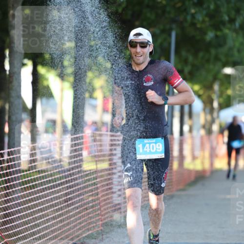 07.09.2025 - 19. Norderstedt Triathlon Michael Strokosch http://msf.ph/oto/8780156 07.09.2025 17:05:41 Laufen 432, 924 meine-sportfotos.de