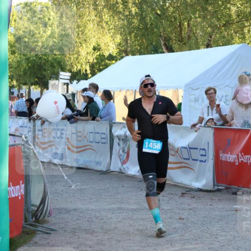 07.09.2025 - 19. Norderstedt Triathlon Zöllner http://msf.ph/oto/8780162 07.09.2025 17:35:01 Ziel 1458 meine-sportfotos.de