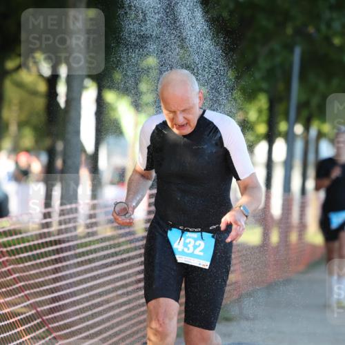 07.09.2025 - 19. Norderstedt Triathlon Michael Strokosch http://msf.ph/oto/8780186 07.09.2025 17:05:50 Laufen 432, 935, 957, 1475 meine-sportfotos.de