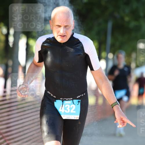 07.09.2025 - 19. Norderstedt Triathlon Michael Strokosch http://msf.ph/oto/8780196 07.09.2025 17:05:51 Laufen 432, 935, 957, 1475 meine-sportfotos.de