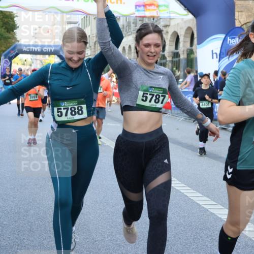 07.09.2025 - BARMER Alsterlauf Strokosch-Dieckow http://msf.ph/oto/8780209 07.09.2025 10:06:10 Ziel 2237, 2254, 2277, 2344, 2380, 2467, 2468, 2523, 2573, 2574, 2795, 3157, 3184, 3212, 3275, 3321, 3345, 3428, 3439, 3490, 3810, 3940, 3957, 3958, 4064, 4205, 4272, 4319, 4356, 4525, 4591, 5050, 5217, 5240, 5348, 5602, 5759, 5934, 6036, 6045, 6149, 6173, 6299, 6302, 8076, 8152, 8212 meine-sportfotos.de