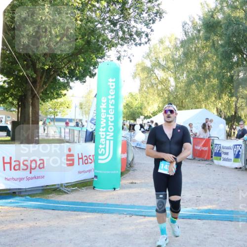 07.09.2025 - 19. Norderstedt Triathlon Zöllner http://msf.ph/oto/8780212 07.09.2025 17:35:04 Ziel 1458 meine-sportfotos.de