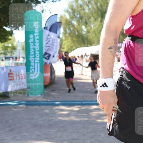 07.09.2025 - 19. Norderstedt Triathlon Zöllner http://msf.ph/oto/8780222 07.09.2025 12:48:35 Ziel 1315 meine-sportfotos.de