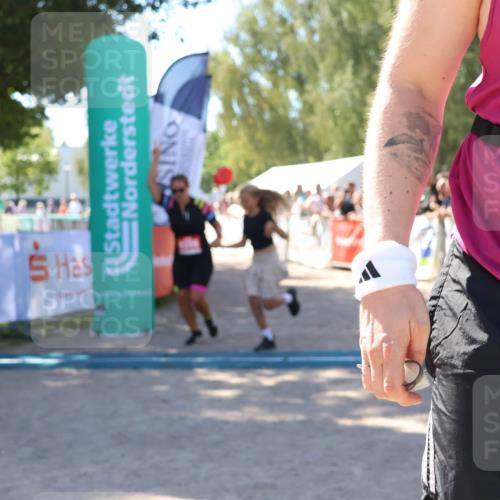 07.09.2025 - 19. Norderstedt Triathlon Zöllner http://msf.ph/oto/8780231 07.09.2025 12:48:35 Ziel 1315 meine-sportfotos.de
