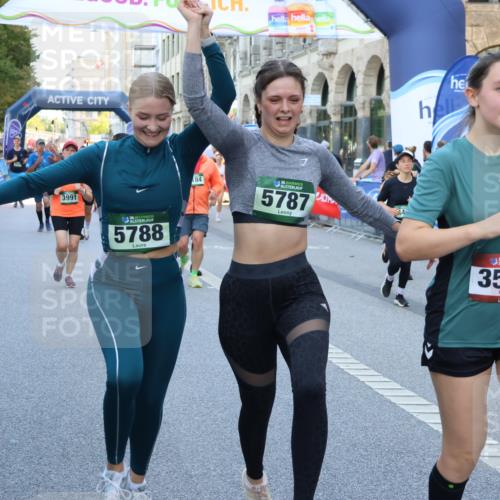 07.09.2025 - BARMER Alsterlauf Strokosch-Dieckow http://msf.ph/oto/8780232 07.09.2025 10:06:10 Ziel 2237, 2254, 2277, 2344, 2380, 2467, 2468, 2523, 2573, 2574, 2795, 3157, 3184, 3212, 3275, 3321, 3345, 3428, 3439, 3490, 3810, 3940, 3957, 3958, 4064, 4205, 4272, 4319, 4356, 4525, 4591, 5050, 5217, 5240, 5348, 5602, 5759, 5934, 6036, 6045, 6149, 6173, 6299, 6302, 8076, 8152, 8212 meine-sportfotos.de