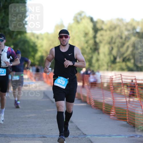 07.09.2025 - 19. Norderstedt Triathlon Michael Strokosch http://msf.ph/oto/8780253 07.09.2025 17:06:15 Laufen 864, 929, 1515 meine-sportfotos.de