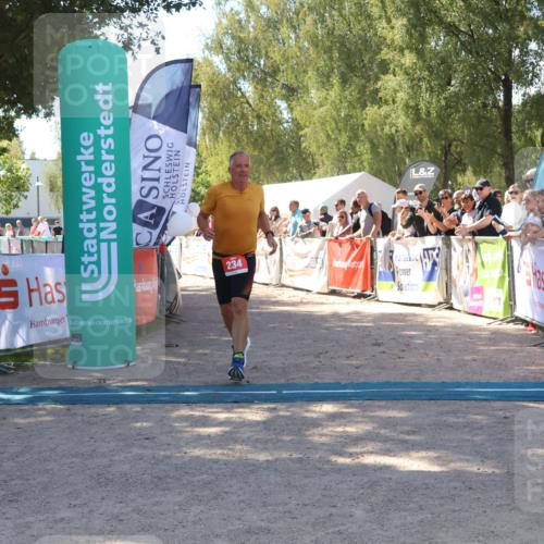 07.09.2025 - 19. Norderstedt Triathlon Zöllner http://msf.ph/oto/8780254 07.09.2025 12:49:05 Ziel 234 meine-sportfotos.de