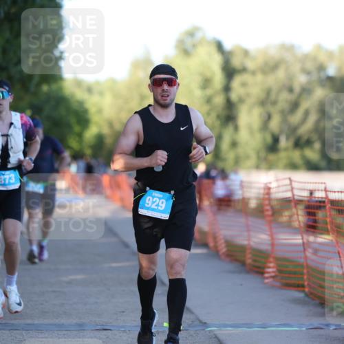 07.09.2025 - 19. Norderstedt Triathlon Michael Strokosch http://msf.ph/oto/8780256 07.09.2025 17:06:15 Laufen 864, 929, 1515 meine-sportfotos.de