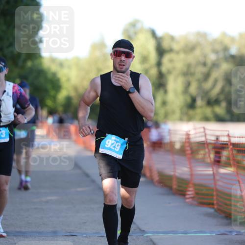 07.09.2025 - 19. Norderstedt Triathlon Michael Strokosch http://msf.ph/oto/8780258 07.09.2025 17:06:16 Laufen 864, 929 meine-sportfotos.de