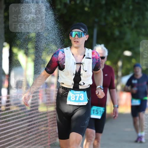 07.09.2025 - 19. Norderstedt Triathlon Michael Strokosch http://msf.ph/oto/8780268 07.09.2025 17:06:17 Laufen 864, 929 meine-sportfotos.de