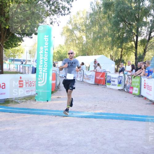 07.09.2025 - 19. Norderstedt Triathlon Zöllner http://msf.ph/oto/8780291 07.09.2025 17:35:14 Ziel 925 meine-sportfotos.de