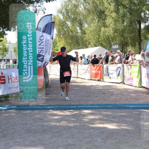 07.09.2025 - 19. Norderstedt Triathlon Zöllner http://msf.ph/oto/8780295 07.09.2025 12:49:48 Ziel 202 meine-sportfotos.de