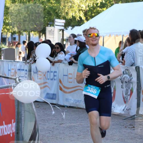 07.09.2025 - 19. Norderstedt Triathlon Zöllner http://msf.ph/oto/8780312 07.09.2025 17:35:27 Ziel 386 meine-sportfotos.de