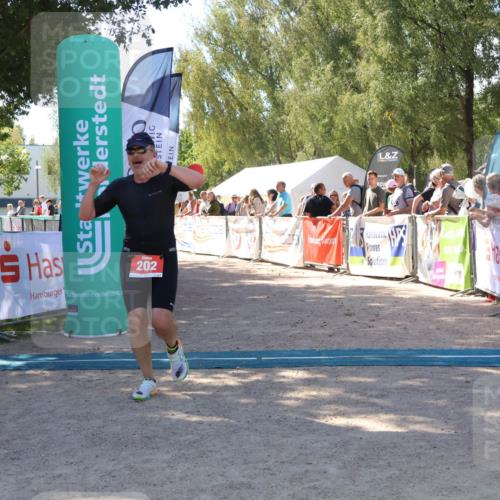 07.09.2025 - 19. Norderstedt Triathlon Zöllner http://msf.ph/oto/8780314 07.09.2025 12:49:49 Ziel 202 meine-sportfotos.de