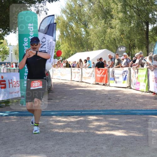 07.09.2025 - 19. Norderstedt Triathlon Zöllner http://msf.ph/oto/8780321 07.09.2025 12:49:50 Ziel 202 meine-sportfotos.de