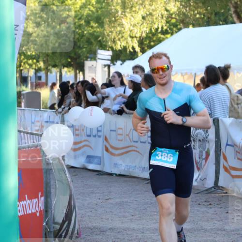 07.09.2025 - 19. Norderstedt Triathlon Zöllner http://msf.ph/oto/8780327 07.09.2025 17:35:28 Ziel 386 meine-sportfotos.de
