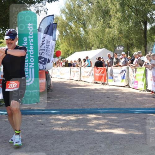 07.09.2025 - 19. Norderstedt Triathlon Zöllner http://msf.ph/oto/8780333 07.09.2025 12:49:50 Ziel 202 meine-sportfotos.de