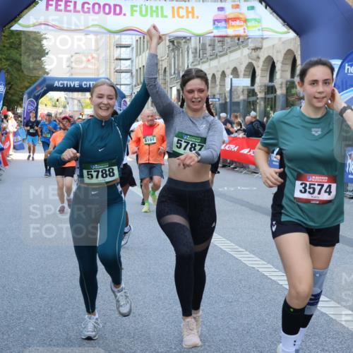 07.09.2025 - BARMER Alsterlauf Strokosch-Dieckow http://msf.ph/oto/8780341 07.09.2025 10:06:09 Ziel 2237, 2254, 2277, 2344, 2380, 2467, 2468, 2523, 2573, 2574, 2795, 3157, 3184, 3212, 3275, 3321, 3345, 3428, 3439, 3490, 3810, 3957, 3958, 4064, 4205, 4272, 4319, 4356, 4525, 4591, 5050, 5217, 5240, 5348, 5602, 5759, 5934, 6036, 6045, 6149, 6173, 6299, 6302, 8076, 8152, 8212 meine-sportfotos.de