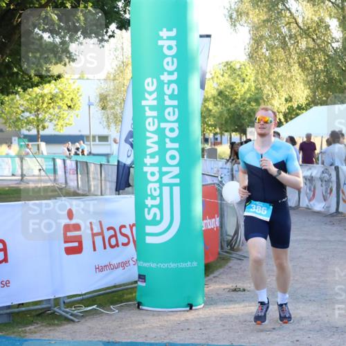 07.09.2025 - 19. Norderstedt Triathlon Zöllner http://msf.ph/oto/8780348 07.09.2025 17:35:29 Ziel 386 meine-sportfotos.de