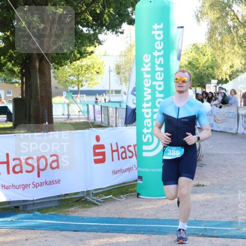07.09.2025 - 19. Norderstedt Triathlon Zöllner http://msf.ph/oto/8780357 07.09.2025 17:35:30 Ziel 386 meine-sportfotos.de