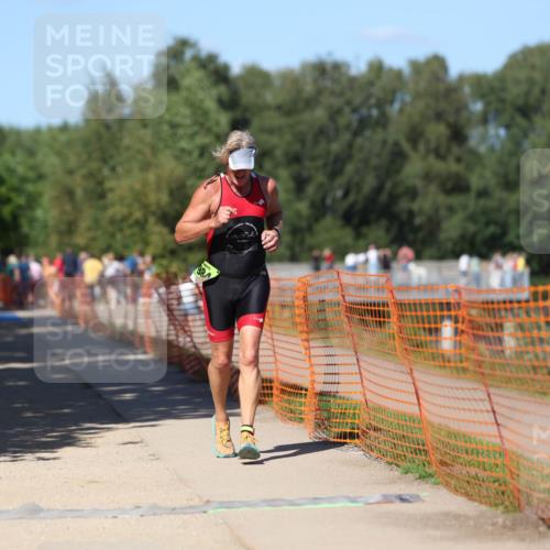 07.09.2025 - 19. Norderstedt Triathlon Michael Strokosch http://msf.ph/oto/8780389 07.09.2025 15:00:38 Laufen 984, 985 meine-sportfotos.de