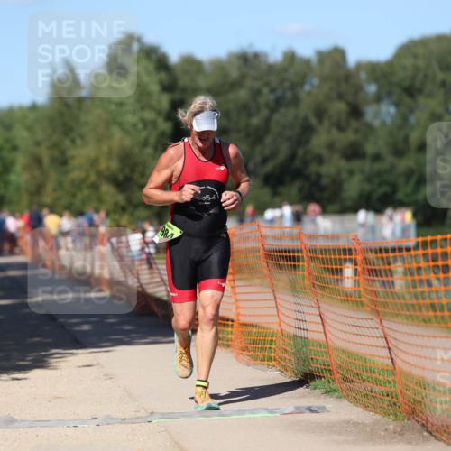 07.09.2025 - 19. Norderstedt Triathlon Michael Strokosch http://msf.ph/oto/8780400 07.09.2025 15:00:39 Laufen 984, 985 meine-sportfotos.de