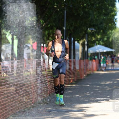 07.09.2025 - 19. Norderstedt Triathlon Michael Strokosch http://msf.ph/oto/8780417 07.09.2025 15:00:52 Laufen 1457 meine-sportfotos.de