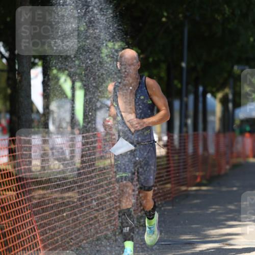 07.09.2025 - 19. Norderstedt Triathlon Michael Strokosch http://msf.ph/oto/8780446 07.09.2025 15:00:53 Laufen 1457 meine-sportfotos.de