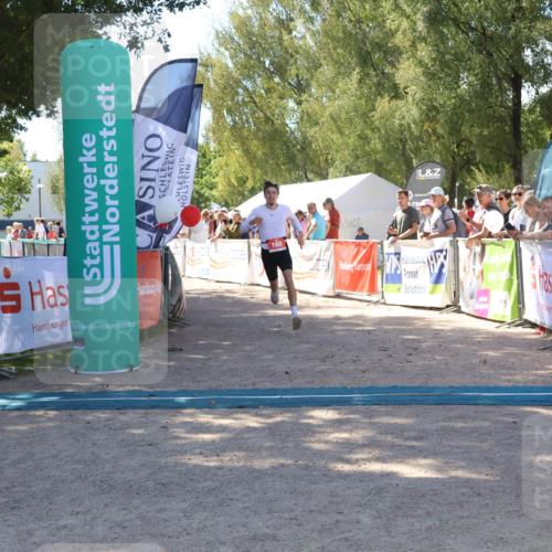 07.09.2025 - 19. Norderstedt Triathlon Zöllner http://msf.ph/oto/8780455 07.09.2025 12:50:26 Ziel 165, 824 meine-sportfotos.de
