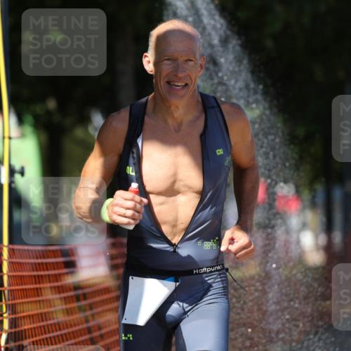 07.09.2025 - 19. Norderstedt Triathlon Michael Strokosch http://msf.ph/oto/8780475 07.09.2025 15:00:55 Laufen 1013, 1457 meine-sportfotos.de