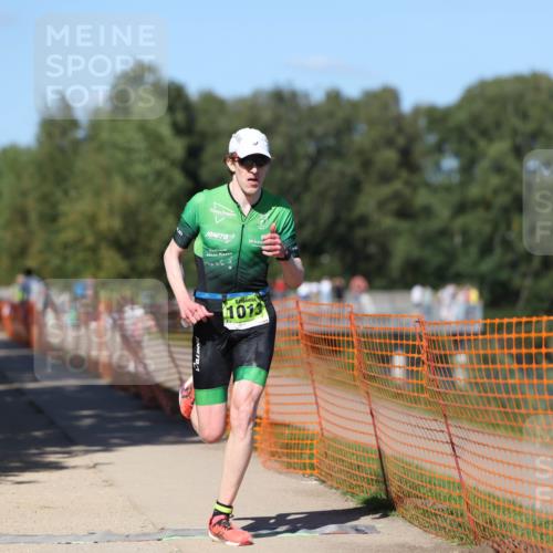 07.09.2025 - 19. Norderstedt Triathlon Michael Strokosch http://msf.ph/oto/8780495 07.09.2025 15:01:02 Laufen 1013 meine-sportfotos.de