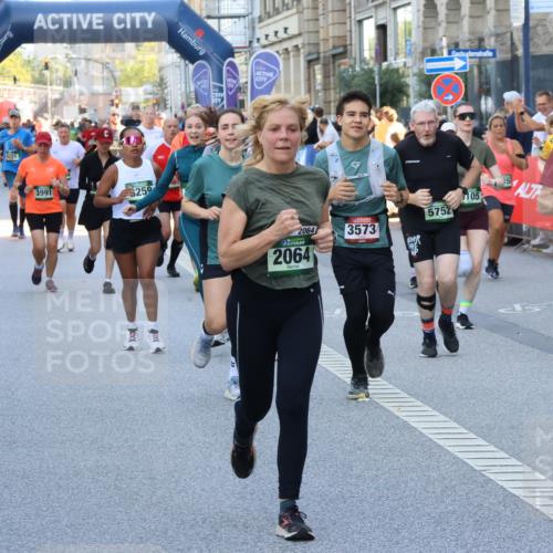 07.09.2025 - BARMER Alsterlauf Strokosch-Dieckow http://msf.ph/oto/8780510 07.09.2025 10:06:05 Ziel 2237, 2254, 2277, 2344, 2380, 2467, 2468, 2523, 3157, 3184, 3212, 3275, 3321, 3345, 3428, 3439, 3490, 3810, 3957, 3958, 4205, 4272, 4319, 4356, 4455, 4525, 4537, 4591, 5050, 5217, 5240, 5348, 5595, 5759, 5762, 5934, 6036, 6045, 6149, 6173, 6231, 6299, 6302, 8076, 8152, 8212 meine-sportfotos.de