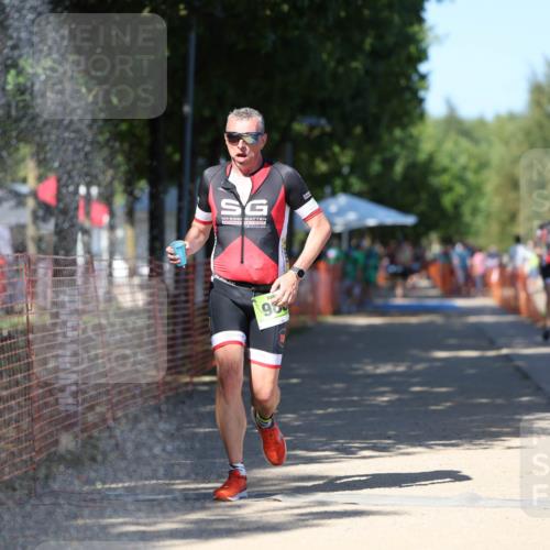 07.09.2025 - 19. Norderstedt Triathlon Michael Strokosch http://msf.ph/oto/8780526 07.09.2025 15:01:14 Laufen 979, 986 meine-sportfotos.de