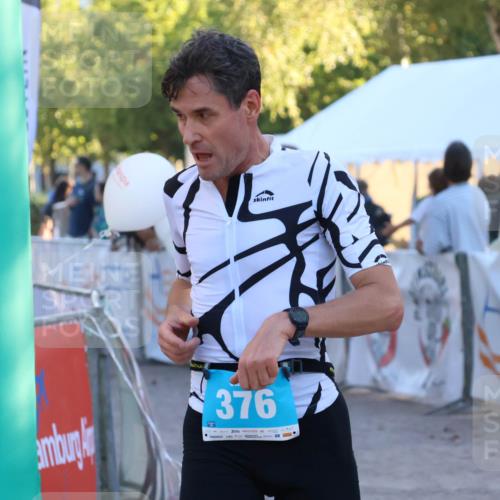 07.09.2025 - 19. Norderstedt Triathlon Zöllner http://msf.ph/oto/8780563 07.09.2025 17:35:55 Ziel 376, 934, 1454 meine-sportfotos.de