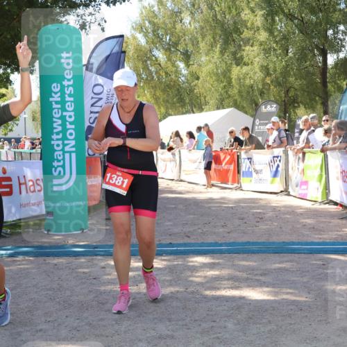 07.09.2025 - 19. Norderstedt Triathlon Zöllner http://msf.ph/oto/8780604 07.09.2025 12:50:47 Ziel 1286, 1381 meine-sportfotos.de