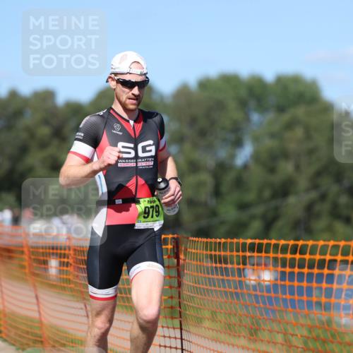 07.09.2025 - 19. Norderstedt Triathlon Michael Strokosch http://msf.ph/oto/8780609 07.09.2025 15:01:22 Laufen 979 meine-sportfotos.de