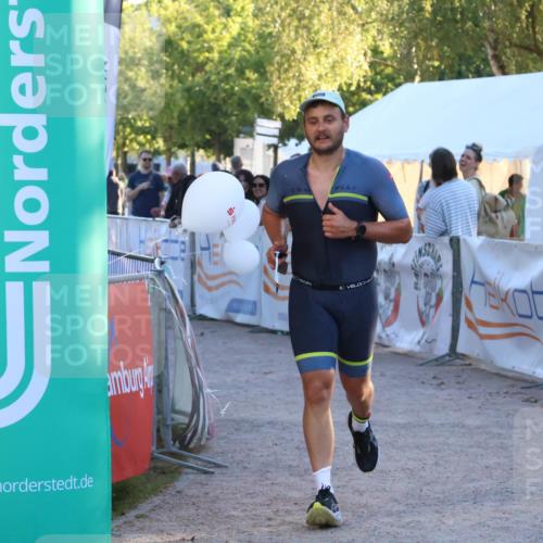 07.09.2025 - 19. Norderstedt Triathlon Zöllner http://msf.ph/oto/8780628 07.09.2025 17:36:08 Ziel 1476 meine-sportfotos.de
