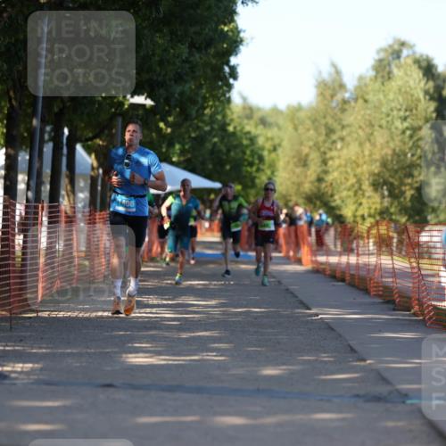 07.09.2025 - 19. Norderstedt Triathlon Michael Strokosch http://msf.ph/oto/8780647 07.09.2025 16:04:33 Laufen 527, 1408, 1439 meine-sportfotos.de