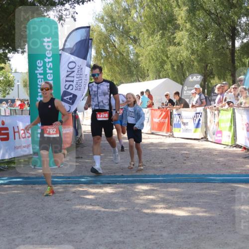 07.09.2025 - 19. Norderstedt Triathlon Zöllner http://msf.ph/oto/8780649 07.09.2025 12:51:12 Ziel 792, 1220, 1378 meine-sportfotos.de